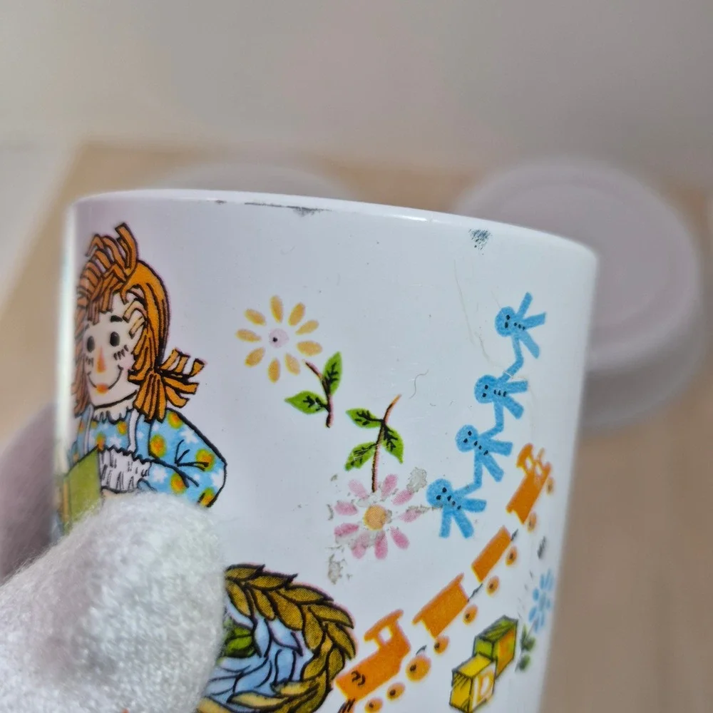 Vintage Raggedy Ann and Andy Melamine Dinnerware Set‎ 4 Pieces Kids